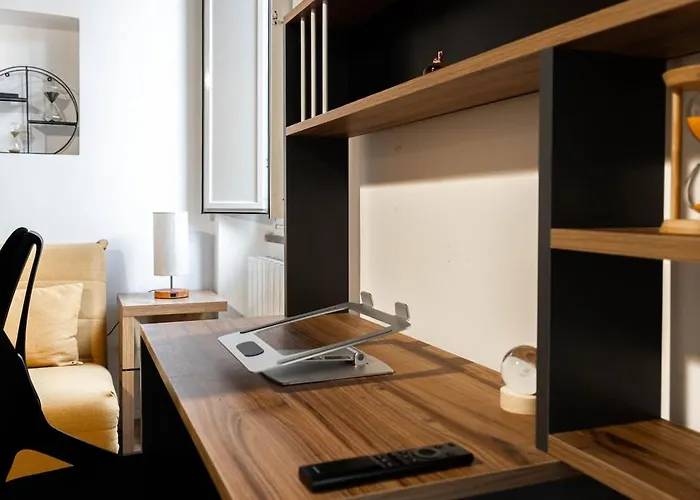 Comfortable Vatican, Pope View Window With St Peter View *